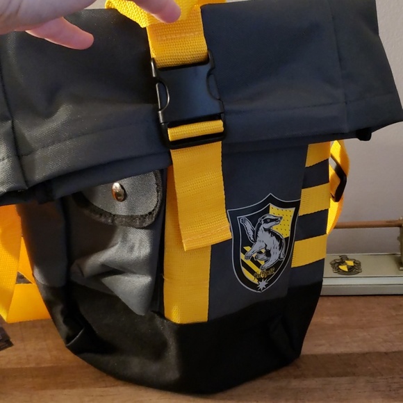 Bioworld Handbags - Harry Potter Hufflepuff Bag